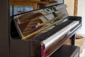 La Bellezza Symphonie Authentic house for rent in Maubec