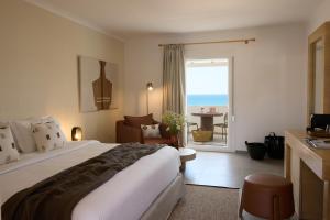 Golden Milos Beach Ηouse by Domotel