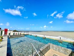 Alta Garden | Beira-Mar com Piscina Panorâmica