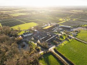 Peaceful cottage with hot tub & ground floor suite