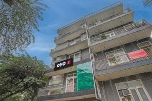 Hotel O by OYO the royal villa