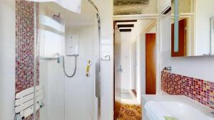 C16 Treverbyn, Riviere Towans