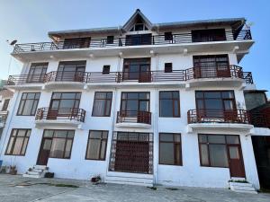 Krishna Himalayan Hotel