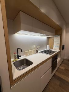 Cozy and Comfortable 2BR Apartment with master Ensuite and bathrooms