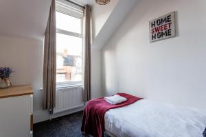 Spacious 4 Bedroom Family & Worker Hub