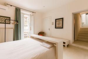 Casa Milano - Rooms and Apartments - Modernist Marvel