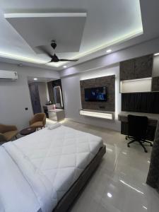Red cottage stay