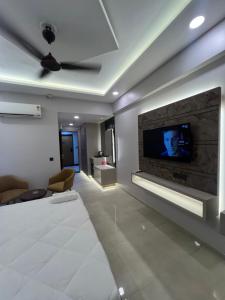 Red cottage stay