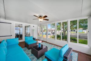 Beautiful & Cozy Home on a Canal in Hudson, FL!