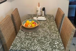 Central Dublin 2-Bed House Sleeps 4 WiFi