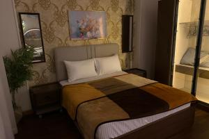 Villa with coverable warm private pool in zayd compound