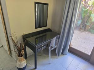 Honeywood Stays "Cozy Corner" - Near Airport, Fast Wi-Fi & Secure Parking