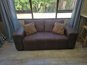 Honeywood Stays "Cozy Corner" - Near Airport, Fast Wi-Fi & Secure Parking