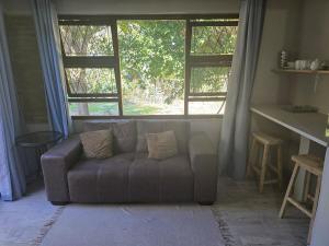 Honeywood Stays "Cozy Corner" - Near Airport, Fast Wi-Fi & Secure Parking