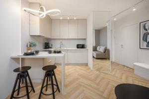 1 Maja Designer Apartment by City Host