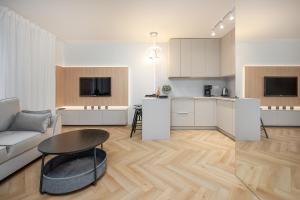 1 Maja Designer Apartment by City Host