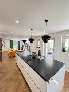 Soh Rent Maison - Villa Piscine Proche Strasbourg - TV - Wifi - Parking