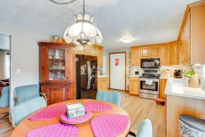 3 Pines Retreat Family Home in Carlisle!