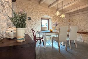 Casale del Mandorlo - Sicilian Country Villa