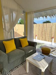 Lime Splash Private pool