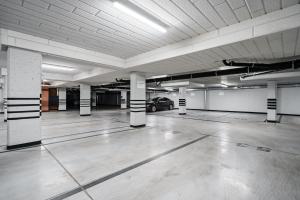 Przy plaży Neptun Park - Apartament z tarasem z widokiem na park - parking - by Lion Apartments