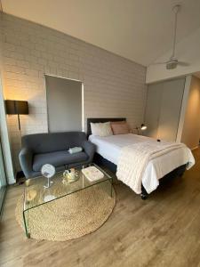 Modern Apartment withTable Mountain Views