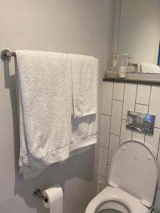 Modern Apartment withTable Mountain Views