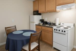 Ann Arbor Downtown Access - Walk to Stadium, Major Hospitals & Restaurants