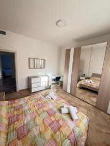 IZZ1 Apartments Plus - Motor&Food Valley