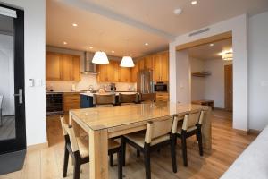 1 Waterfront Way 306