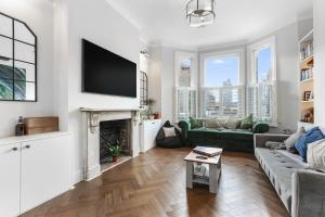 Large Modern Family Wandsworth Home - Sleeps 12