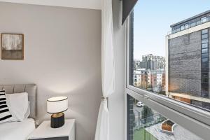 Lux 2BD, Free Parking & WIFI, Near MCR City Center and Media City