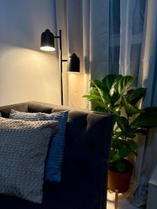 Stylish 1BR Condo in 101 Newport City Near NAIA