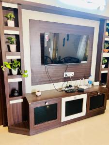 The Brown space in Hi-tech City