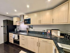 Victoria Park Retreat Stylish 2 Bed Flat