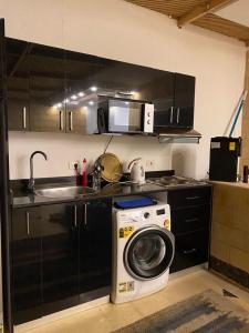 Amazing 2 storey 4-bedroom with Pool View, Sea View, Infinity Pool on the Roof