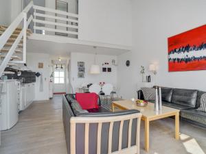 Apartment Idunn - 100m to the fjord by Interhome