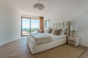 Bright & Stylish First Floor Apartment - 16L