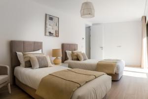 Bright & Stylish First Floor Apartment - 16L