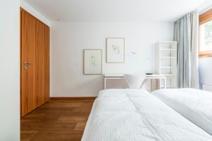 Three-Bedroom Apartment room in Ari Resort Apartments