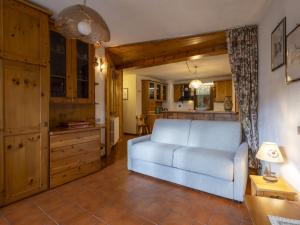 Apartment Erica Apartment by Interhome