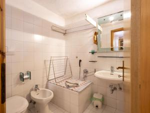 Apartment Erica Apartment by Interhome