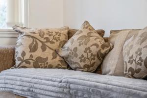 Cozy 3BR Group Stay in Solihull - Sleeps 6 - Convenient Parking