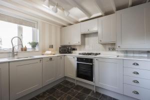 Charming Cotswold Cottage in Central Winchcombe