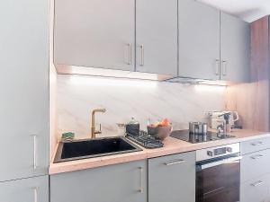 Apartment Les Olympiades-14 by Interhome