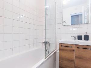 Apartment Les Olympiades-15 by Interhome