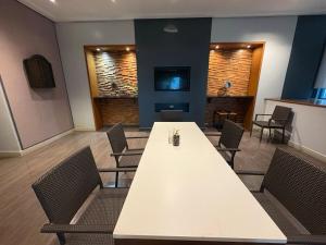 Aesthetic Modern Suite 1BR One Uptown Residence BGC