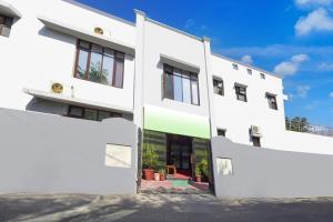 Hotel O Homewood Suites And Guest House