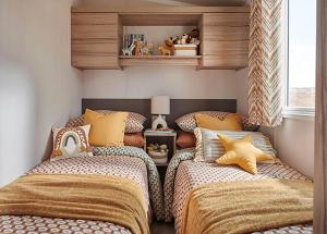 Heather View Standard Daisy Caravan Pet 2