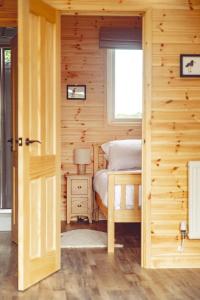 Winter Recharge - Secluded Luxury Cabins with stream, stargazing, bookable sauna, walks and nature - Fell Farm Hideaway